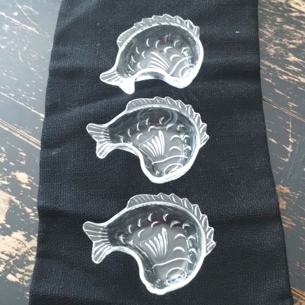Mikasa Leaping Fish 🐟 Set of 3  Dishes